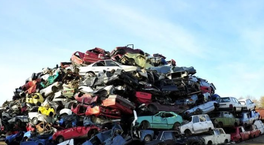 The European Union regulation stipulates that new cars must contain 25% recycled plastics from end-of-life vehicles